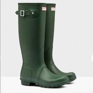 BRAND NEW Original tall HUNTER boots